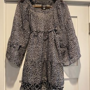 Maternity blouse, thin and cool.